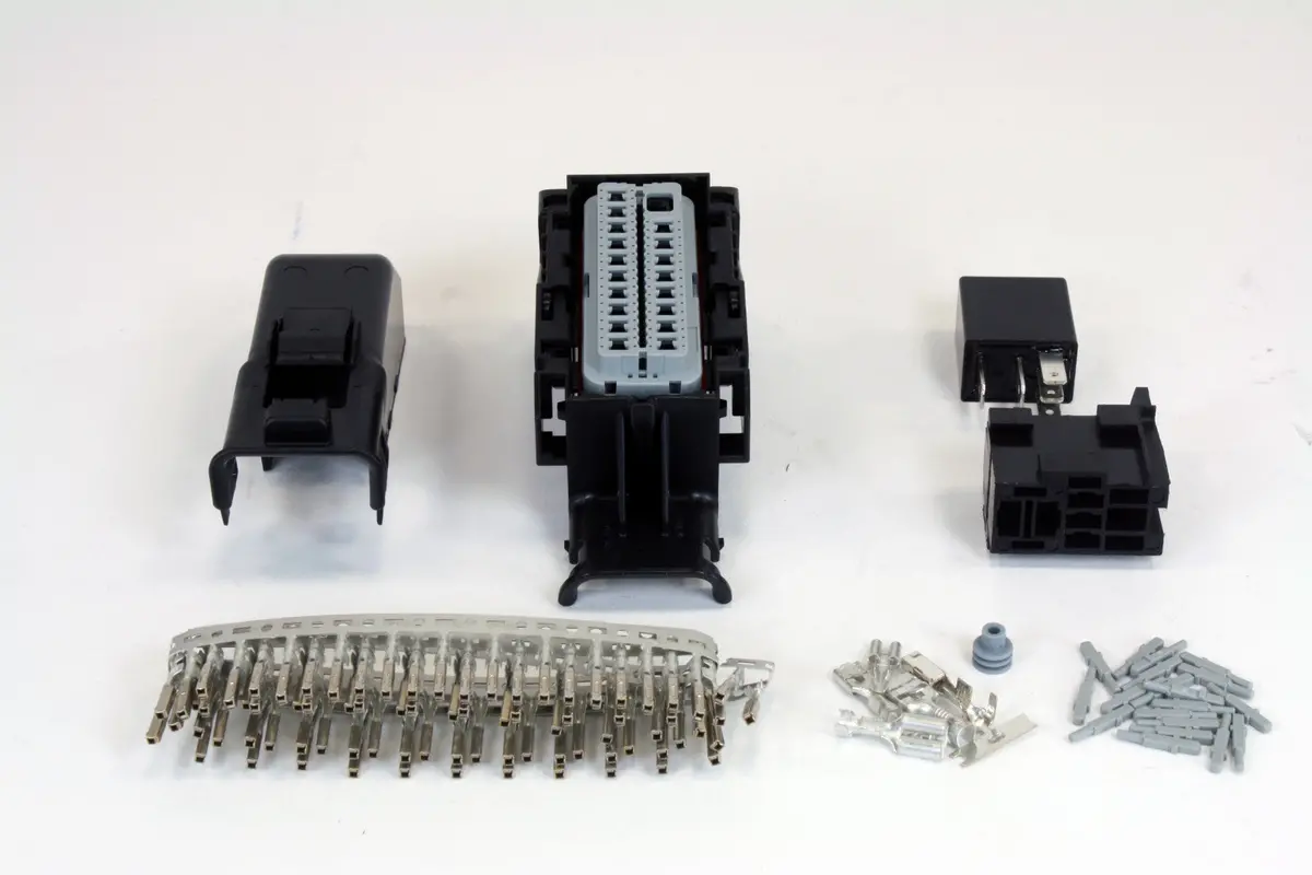 Aem Infinity Series 3 Plug & Pin Kit 1