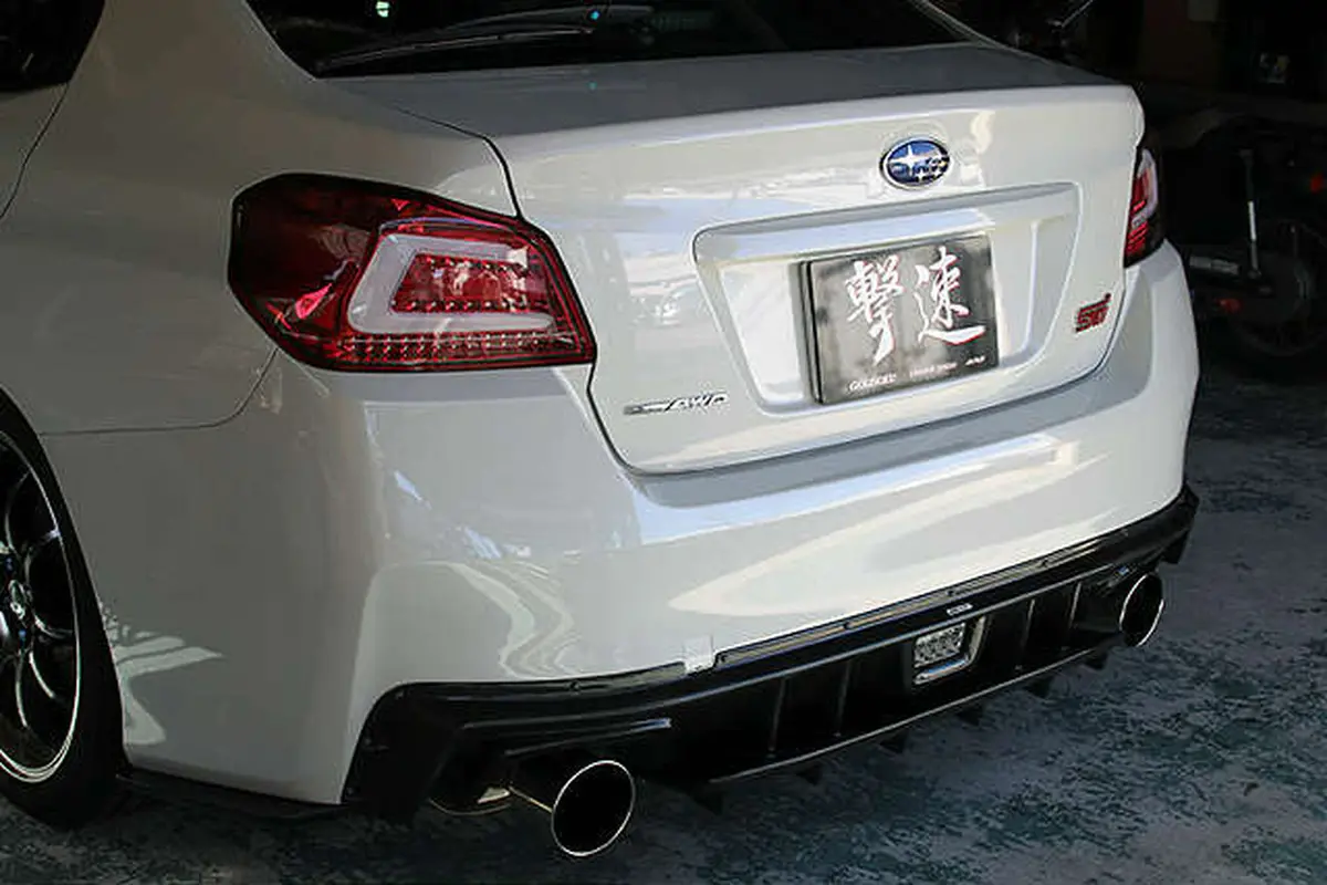 Cs9735bfs/1Cs - Charge Speed Jdm Spec Subaru Clear Led Back Fog Lamp With F1 Style Flash Brake Lamp-Lens=Smoke, Reflector=Chrome 1