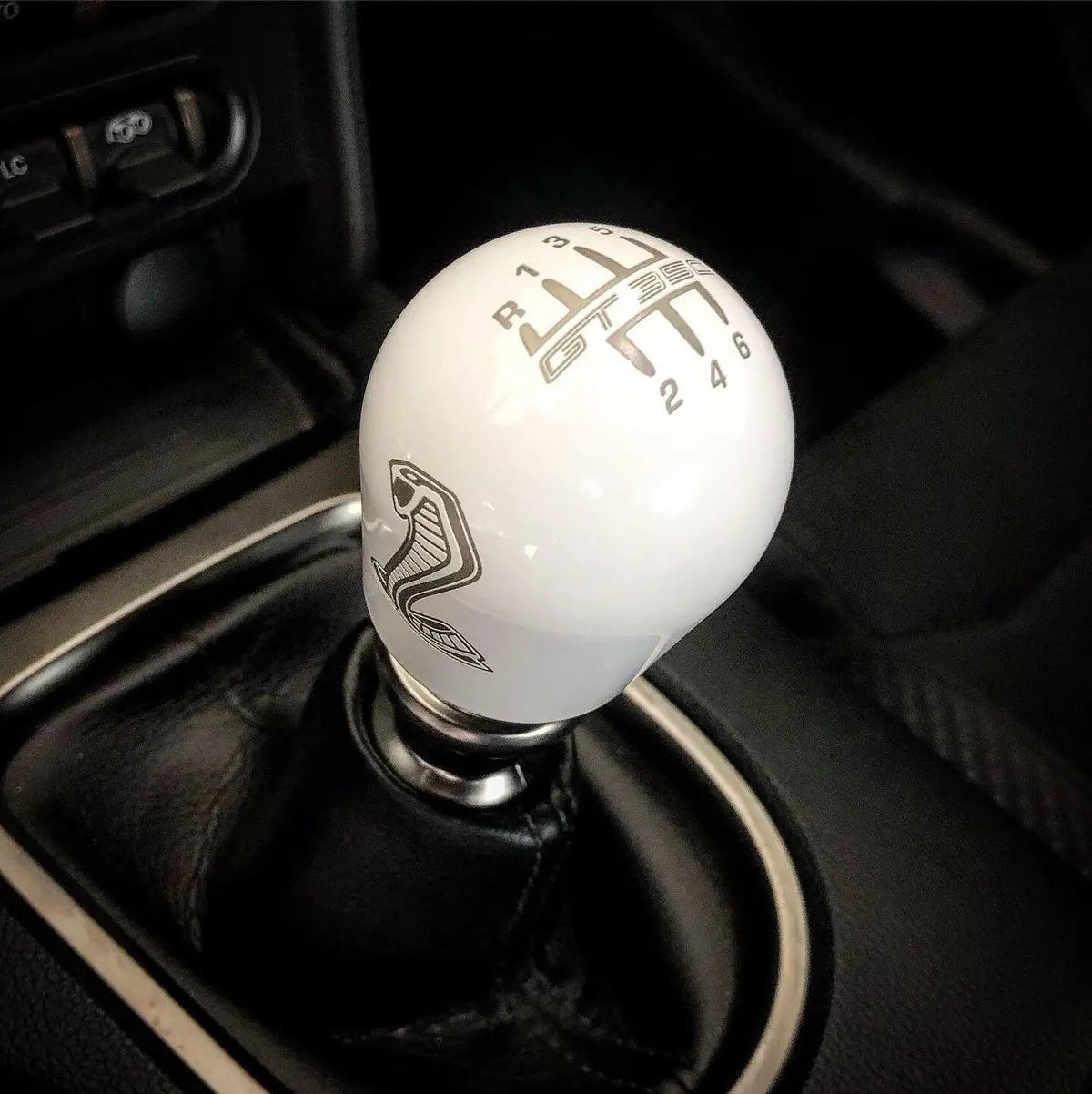 Ford Gt350/R Shift Knob 1