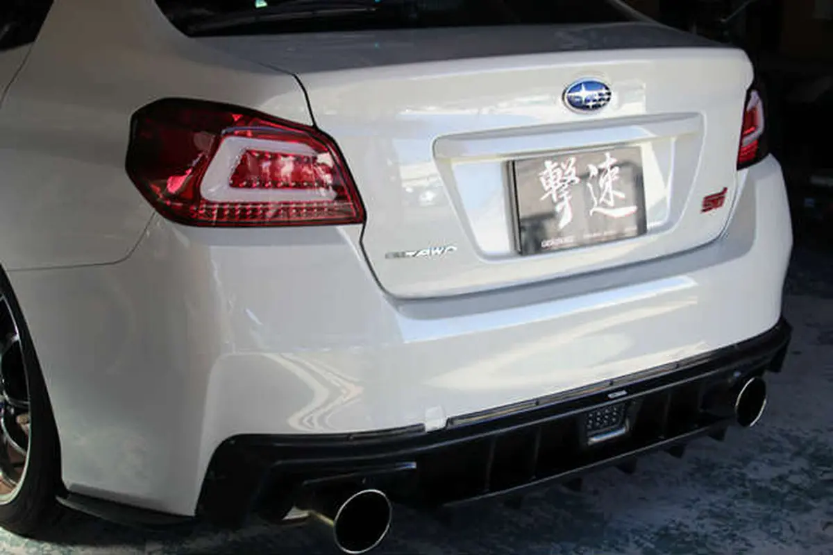 Cs9735bfs/1Sc - Charge Speed Jdm Spec Subaru Clear Led Back Fog Lamp With F1 Style Flash Brake Lamp-Lens=Clear, Reflector=Black 1