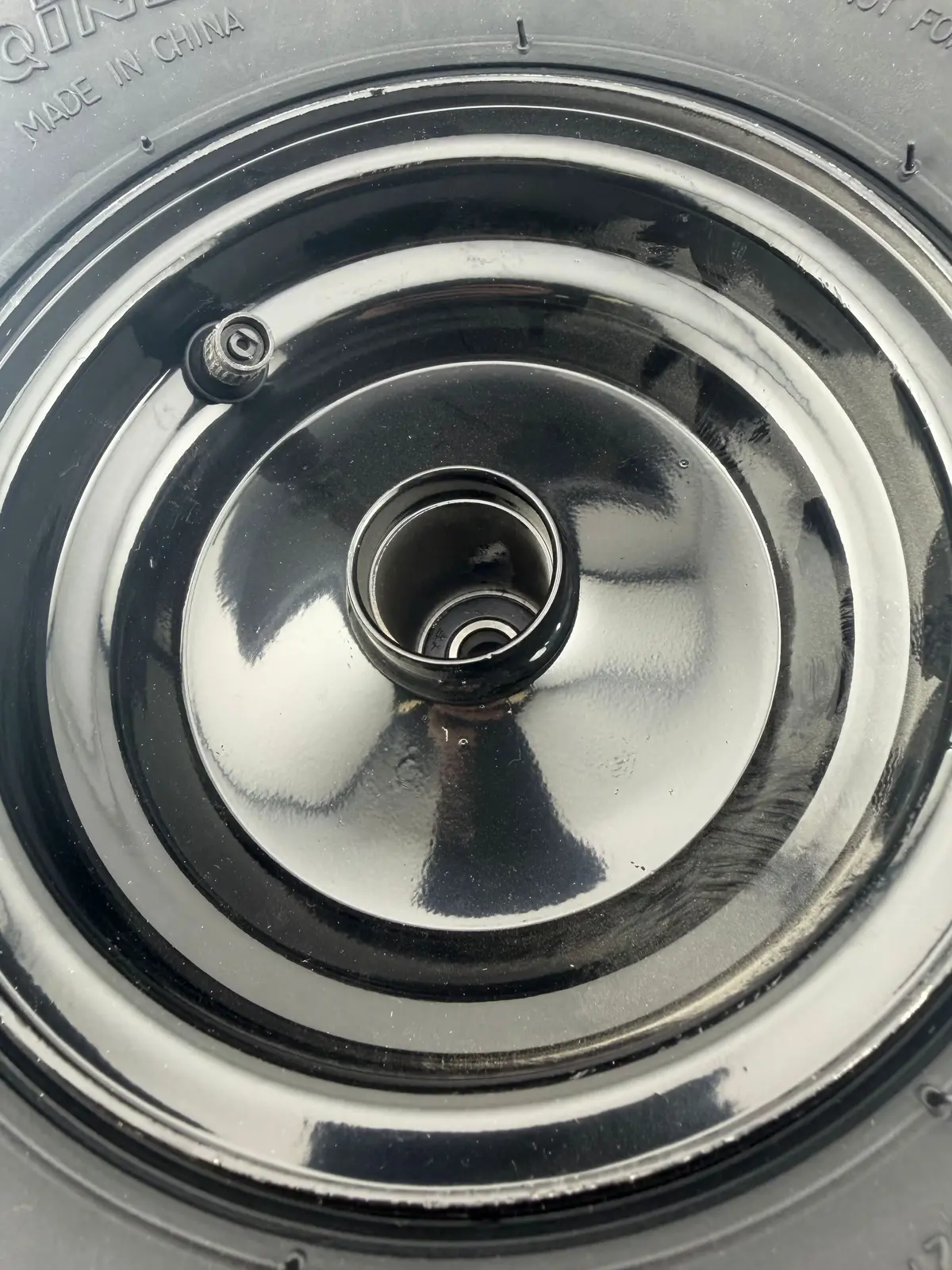Front Wheel Assembly With 145/70-6 Tire For Motovox Mbx10 And Mbx11 Mini Bikes (Blemished) 1
