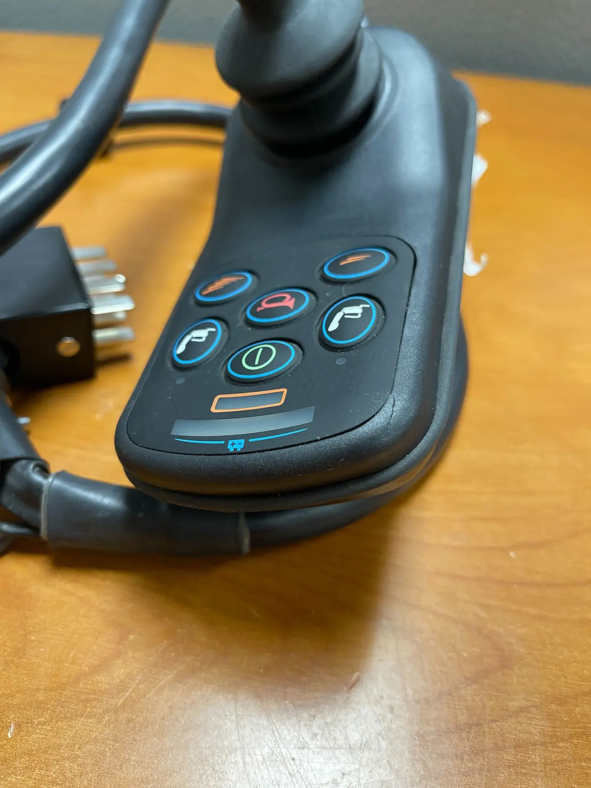 6 Key 50 Amp Vsi Joystick Controller With Right Angle Connector (Blemished) 1