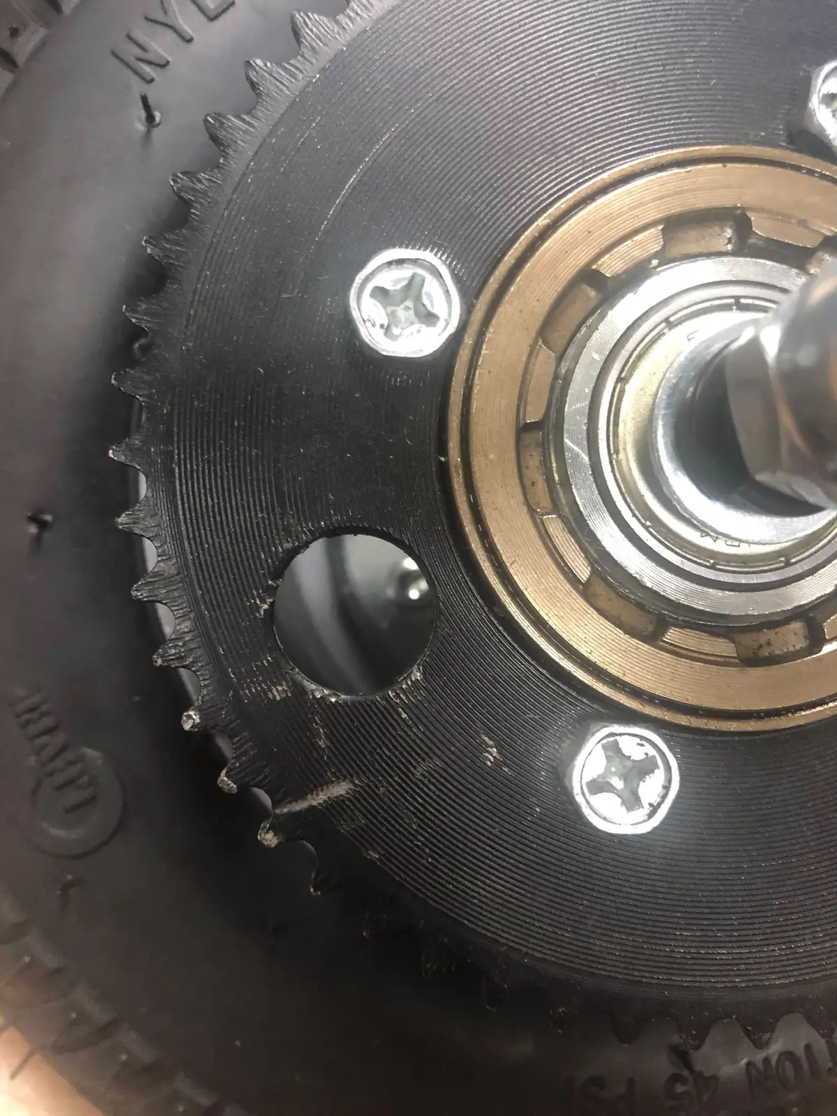 Rear Wheel Assembly For The Razor E300 (Versions 41+) (Blemished) 2