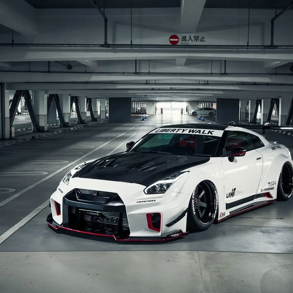 Liberty Walk Lb-Silhouette Works Gt 35Gt-Rr Widebody Kit For R35 Nissan Gt-R 2