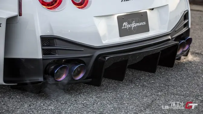Lb★Silhouette Works Gt 35Gt-Rr Rear Diffuser 1