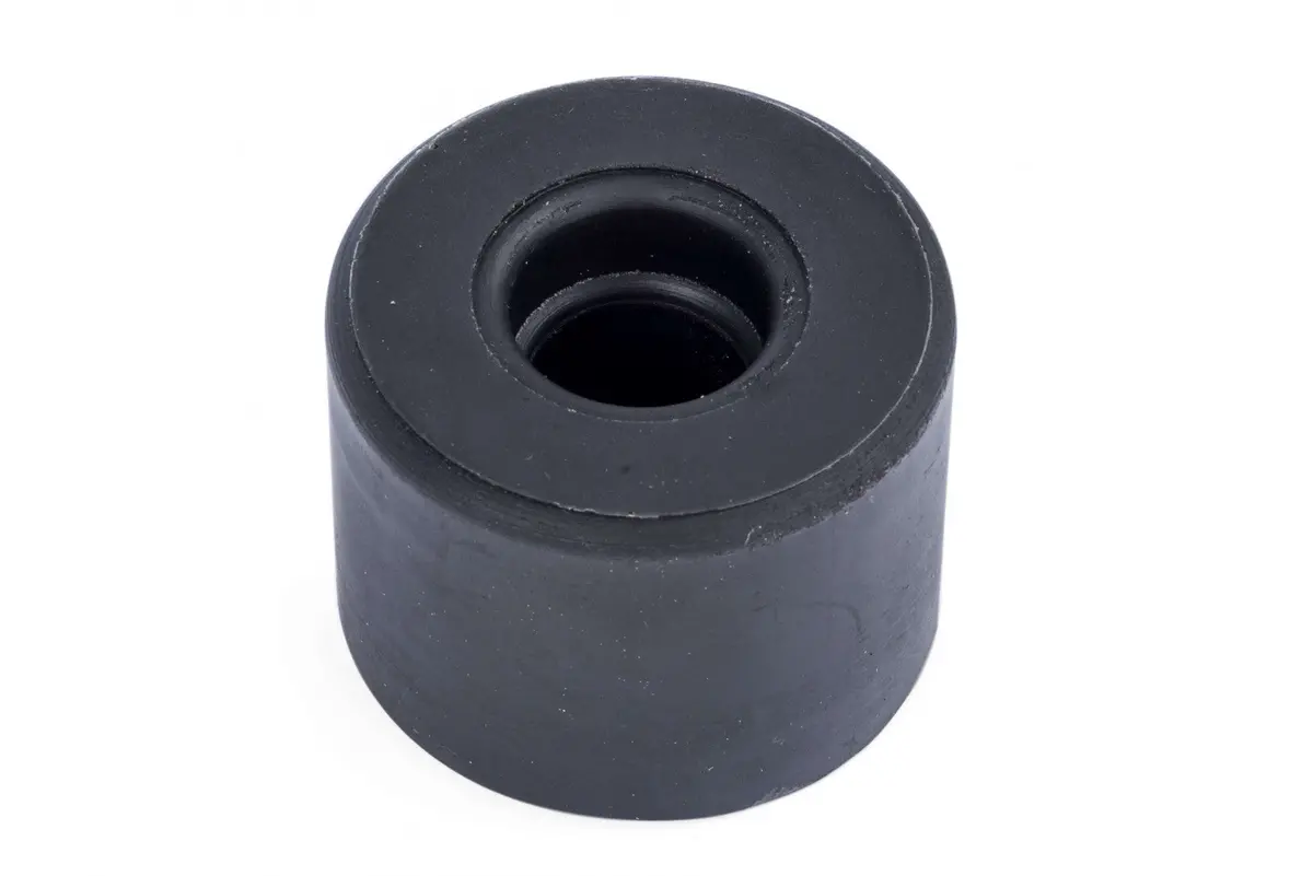 Apr Snub Mount - B5 6/8 Cylinder - Black 1