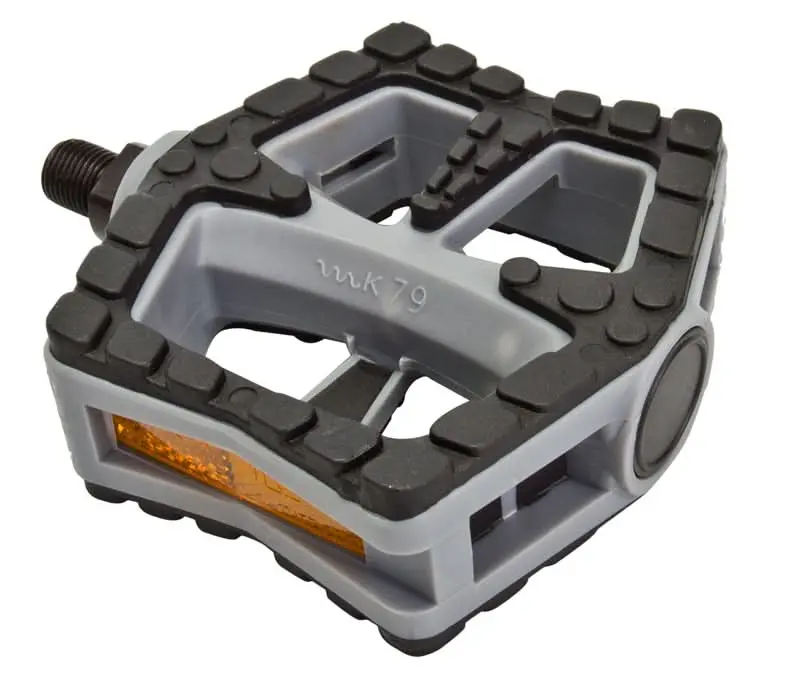 Cruiser 990 Pedals 1
